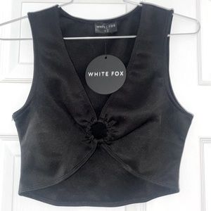 White Fox Boutique in charge crop